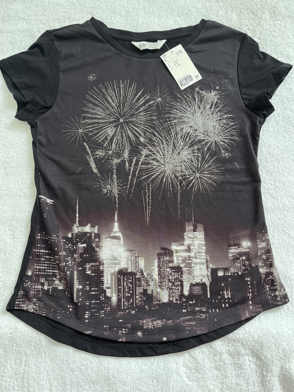H&M Black Cityscape Fireworks Girls Graphic Tee